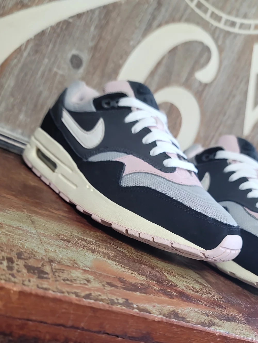 Nike Women’s Air Max 1 